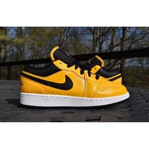 Nike Air Jordan 1 Low GS 'University Gold' 2021  553560-700  Youth Size 5Y